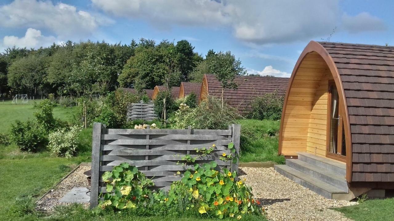 Hotel Lupin Glamping Pod Cheltenham Exterior foto