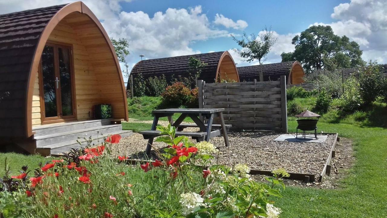 Hotel Lupin Glamping Pod Cheltenham Exterior foto